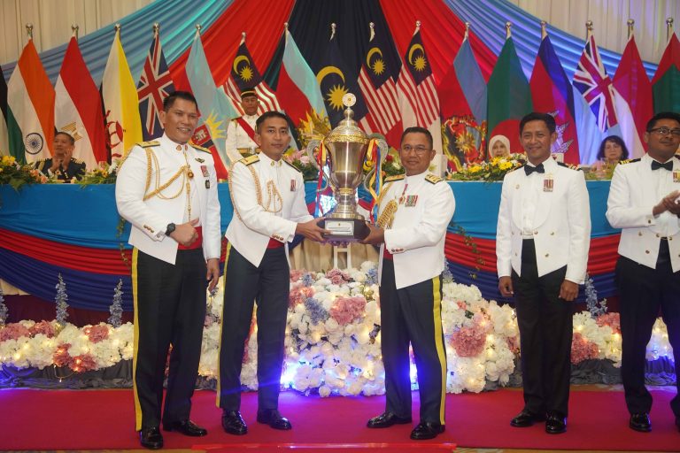 REGIMENTAL DINNER AND GRADUATION NIGHT OF THE MALAYSIAN COMMAND AND STAFF COURSE (JOINT) MSCSCJ SERIAL 53/2024