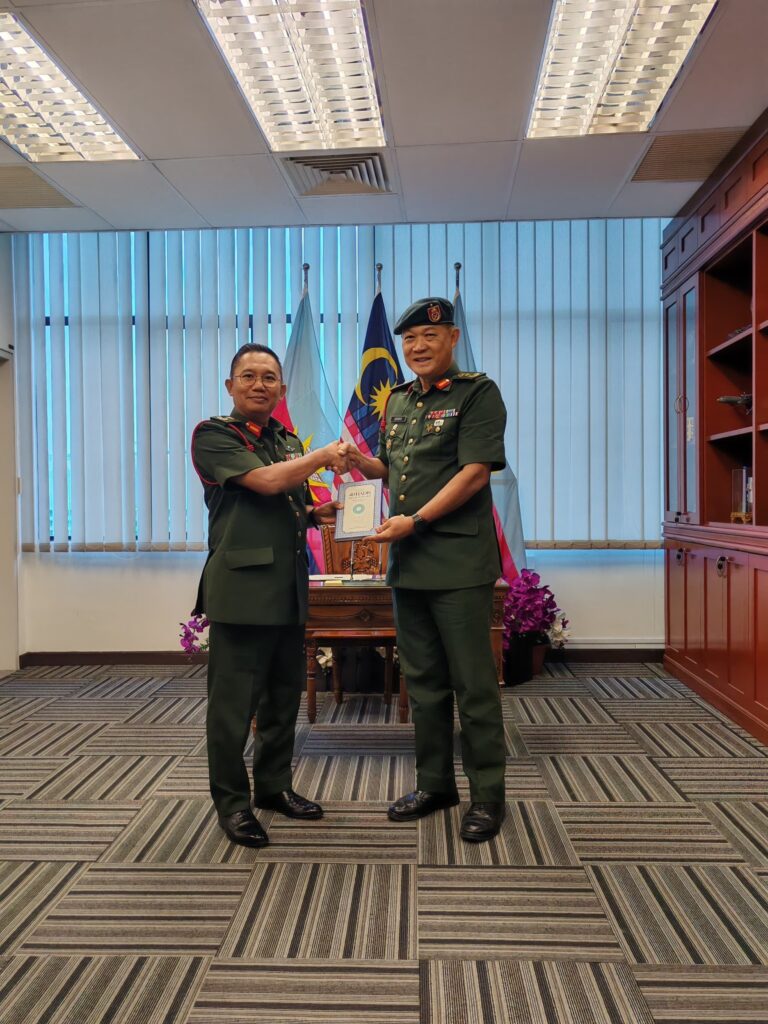 𝐂𝐎𝐔𝐑𝐓𝐄𝐒𝐘 𝐕𝐈𝐒𝐈𝐓 𝐁𝐘 𝐈𝐍𝐒𝐏𝐄𝐂𝐓𝐎𝐑 𝐆𝐄𝐍𝐄𝐑𝐀𝐋 𝐎𝐅 𝐌𝐀𝐋𝐀𝐘𝐒𝐈𝐀𝐍 𝐃𝐄𝐅𝐄𝐍𝐂𝐄 𝐈𝐍𝐓𝐄𝐋𝐋𝐈𝐆𝐄𝐍𝐂𝐄 𝐎𝐑𝐆𝐀𝐍𝐈𝐒𝐀𝐓𝐈𝐎𝐍 𝐓𝐎 𝐓𝐇𝐄 𝐂𝐎𝐌𝐌𝐀𝐍𝐃𝐀𝐍𝐓 𝐎𝐅 𝐌𝐀𝐋𝐀𝐘𝐒𝐈𝐀𝐍 𝐀𝐑𝐌𝐄𝐃 𝐅𝐎𝐑𝐂𝐄𝐒 𝐒𝐓𝐀𝐅𝐅 𝐂𝐎𝐋𝐋𝐄𝐆𝐄