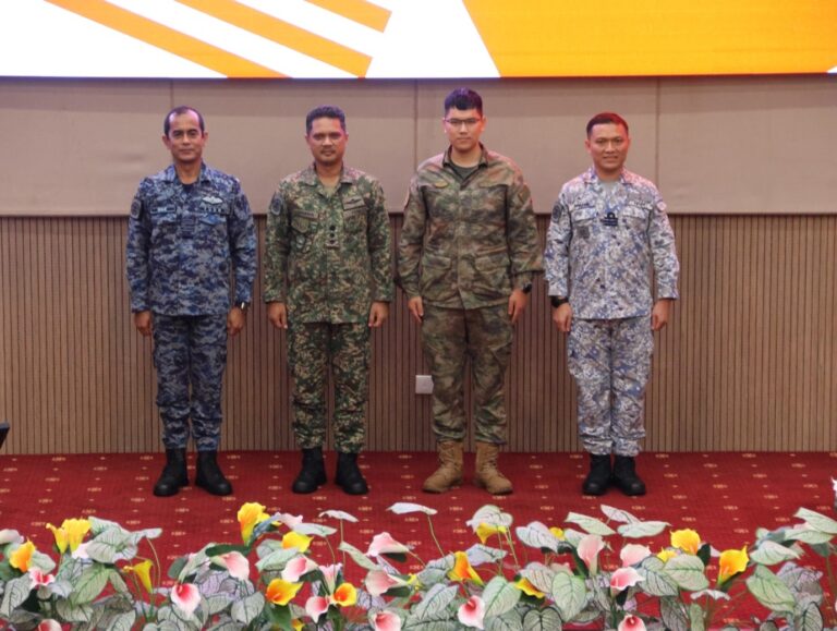 𝐂𝐇𝐈𝐍𝐀’𝐒 𝟕𝟔𝐓𝐇 𝐈𝐍𝐃𝐄𝐏𝐄𝐍𝐃𝐄𝐍𝐂𝐄 𝐃𝐀𝐘 𝐂𝐄𝐋𝐄𝐁𝐑𝐀𝐓𝐈𝐎𝐍 𝐌𝐀𝐋𝐀𝐘𝐒𝐈𝐀𝐍 𝐂𝐎𝐌𝐌𝐀𝐍𝐃 𝐀𝐍𝐃 𝐒𝐓𝐀𝐅𝐅 𝐂𝐎𝐔𝐑𝐒𝐄 (𝐉𝐎𝐈𝐍𝐓) 𝐒𝐄𝐑𝐈𝐀𝐋 𝟓𝟒/𝟐𝟎𝟐𝟓