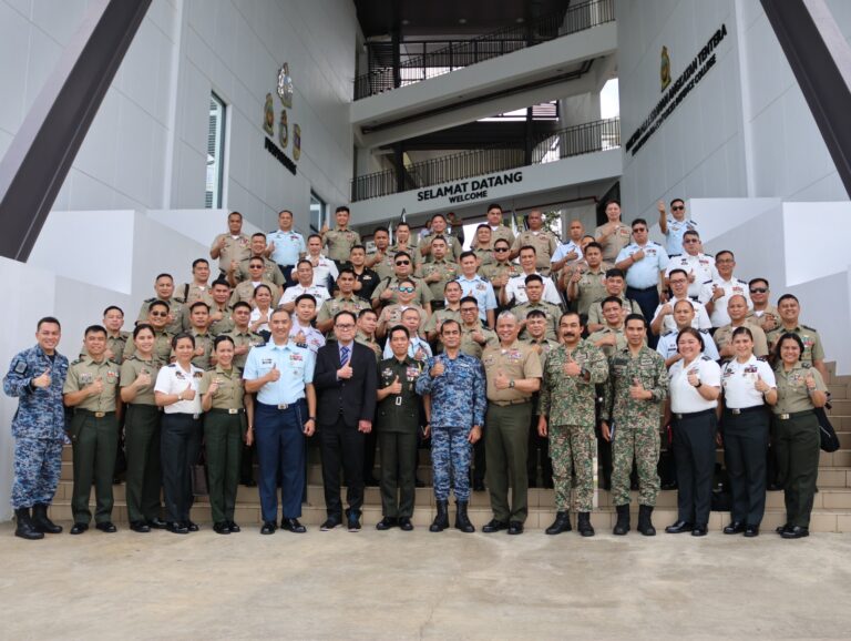 𝐕𝐢𝐬𝐢𝐭 𝐛𝐲 𝐭𝐡𝐞 𝐏𝐡𝐢𝐥𝐢𝐩𝐩𝐢𝐧𝐞𝐬 𝐂𝐨𝐦𝐦𝐚𝐧𝐝 𝐚𝐧𝐝 𝐆𝐞𝐧𝐞𝐫𝐚𝐥 𝐒𝐭𝐚𝐟𝐟 𝐂𝐨𝐥𝐥𝐞𝐠𝐞 (𝐂𝐆𝐒𝐂) 𝐭𝐨 𝐭𝐡𝐞 𝐌𝐚𝐥𝐚𝐲𝐬𝐢𝐚𝐧 𝐀𝐫𝐦𝐞𝐝 𝐅𝐨𝐫𝐜𝐞𝐬 𝐒𝐭𝐚𝐟𝐟 𝐂𝐨𝐥𝐥𝐞𝐠𝐞 (𝐌𝐀𝐅𝐒𝐂), 𝐏𝐮𝐭𝐫𝐚𝐣𝐚𝐲𝐚 𝟐𝟏 𝐎𝐜𝐭𝐨𝐛𝐞𝐫 𝟐𝟎𝟐𝟓